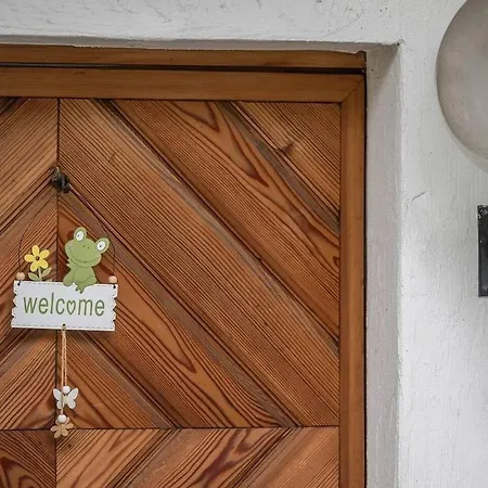 Half Chalet 2 Min From Ski Bus