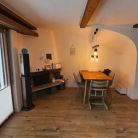 Half Chalet 2 Min From Ski Bus Apartment